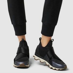 Sorel Kinetic Slip on Sneakers black size 8 Velcro